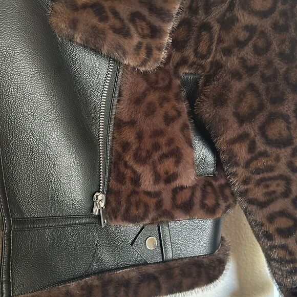 Leopard Print Faux Fur Faux Leather Jacket - Picture 7 of 7